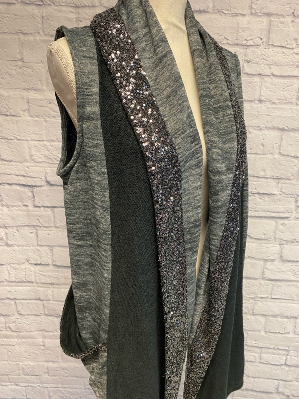 Juicy Couture Open Front Sequin Drapey Cardigan Vest Size Medium - Picture 8 of 9